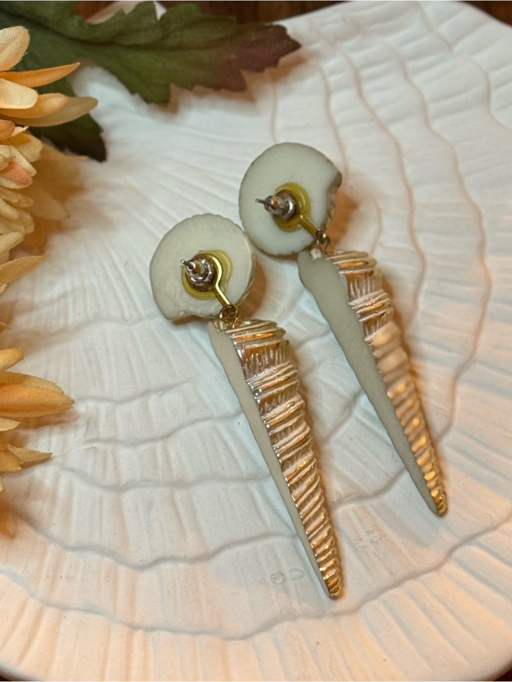 Gold Spiral Shell Drop Vintage Earrings - Picture 6 of 16